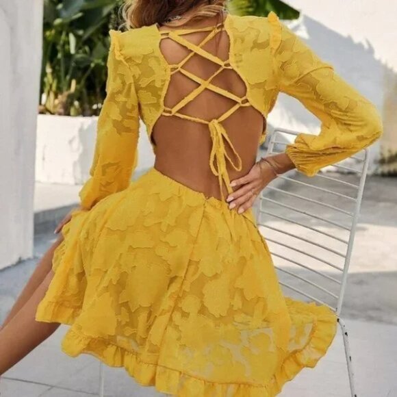 Lace tie Backless Mini Dress with long bishop sleeves yellow - Picture 6 of 9